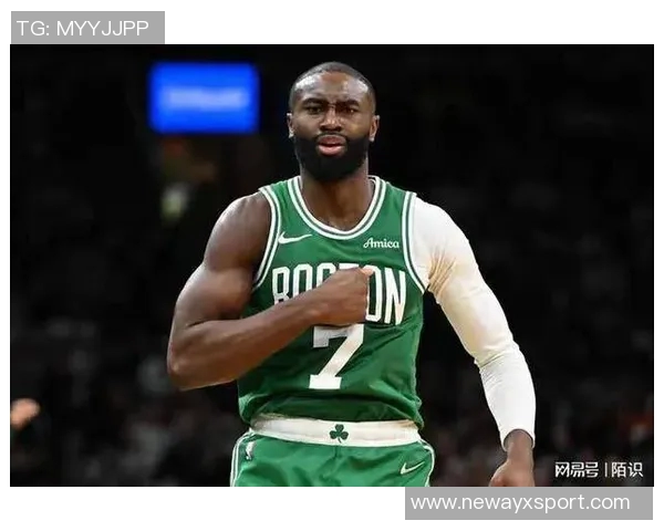 杰伦布朗全能表现31投12中砍下33分并贡献10篮板5助攻2抢断2盖帽 杰伦布朗全能表现31投12中砍下33分并贡献10篮板5助攻2抢断2盖帽