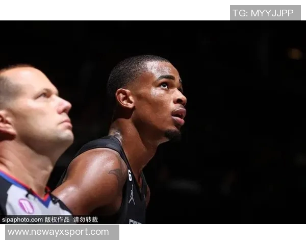 科隆后卫许伯斯右膝重伤恐缺席数月球队面临严峻考验