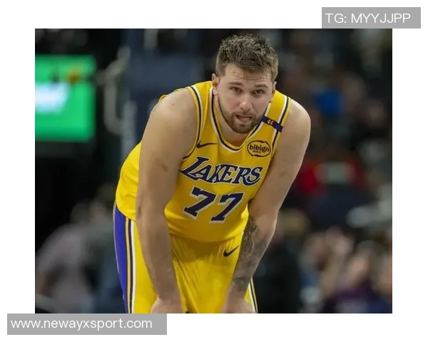 詹姆斯分享与东契奇里夫斯配合心得期待弱侧接球机会