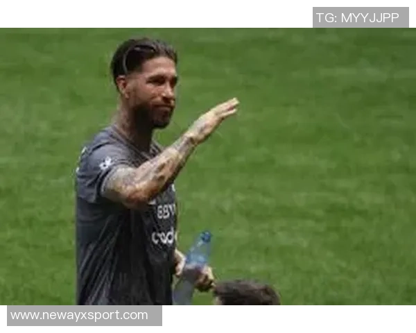 曼联拒绝引进39岁拉莫斯坚持不再追求高薪老将策略