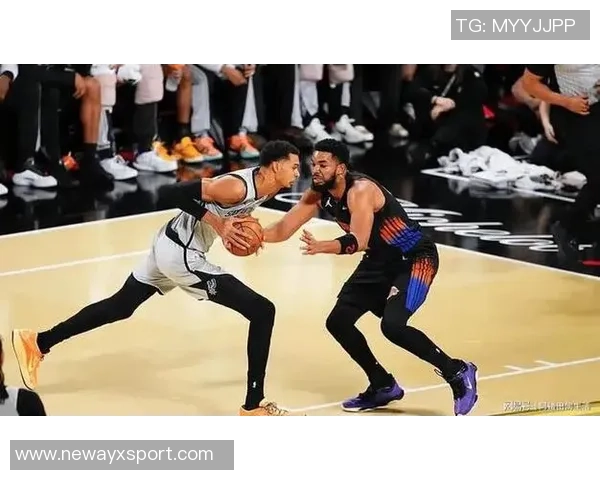 苏群点评马刺表现出色但仍显稚嫩尼克斯下半场展现拼搏精神与强硬防守