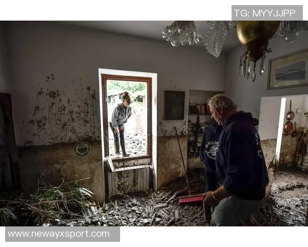 意媒曝菲尔克鲁格客战科莫遭窃房间物品原本无需参赛引发关注