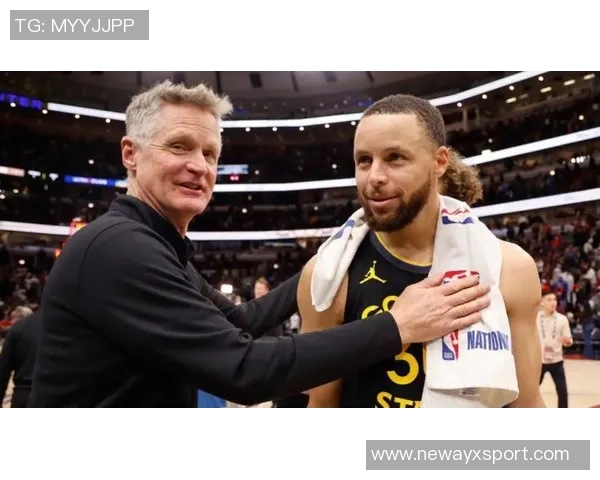 科尔谈球队轮换模式尚未确定期待库里尽快回归助力